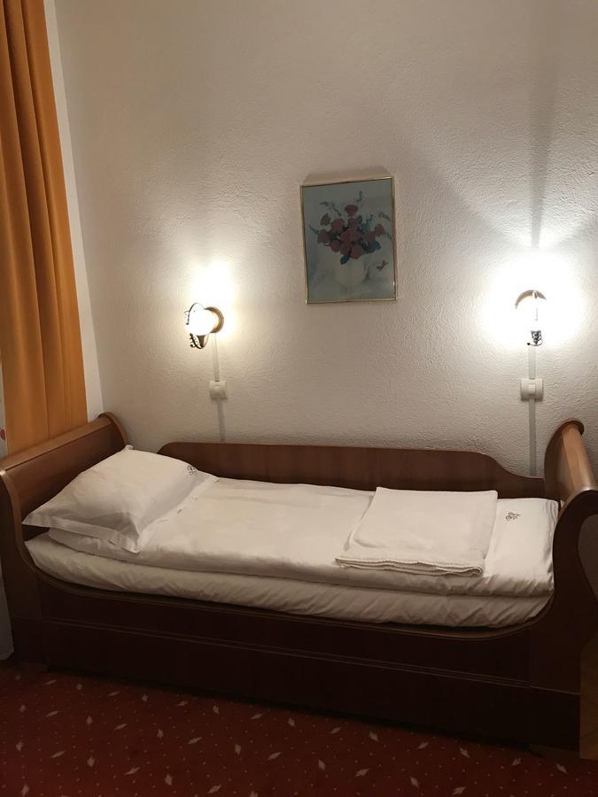 Pensiunea Puiu Popa Codlea Exterior foto